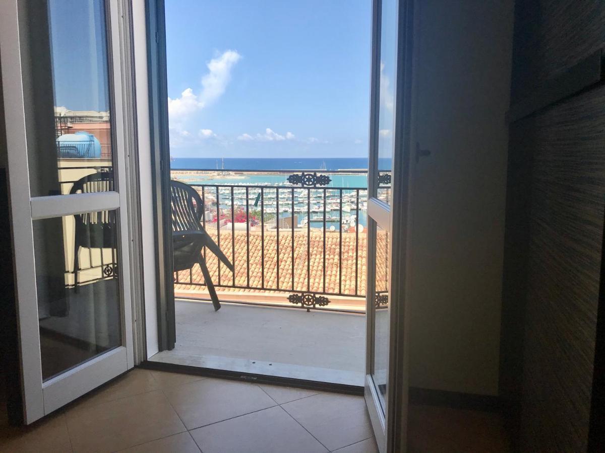 Castellammare Smart Rooms Castellammare del Golfo Buitenkant foto